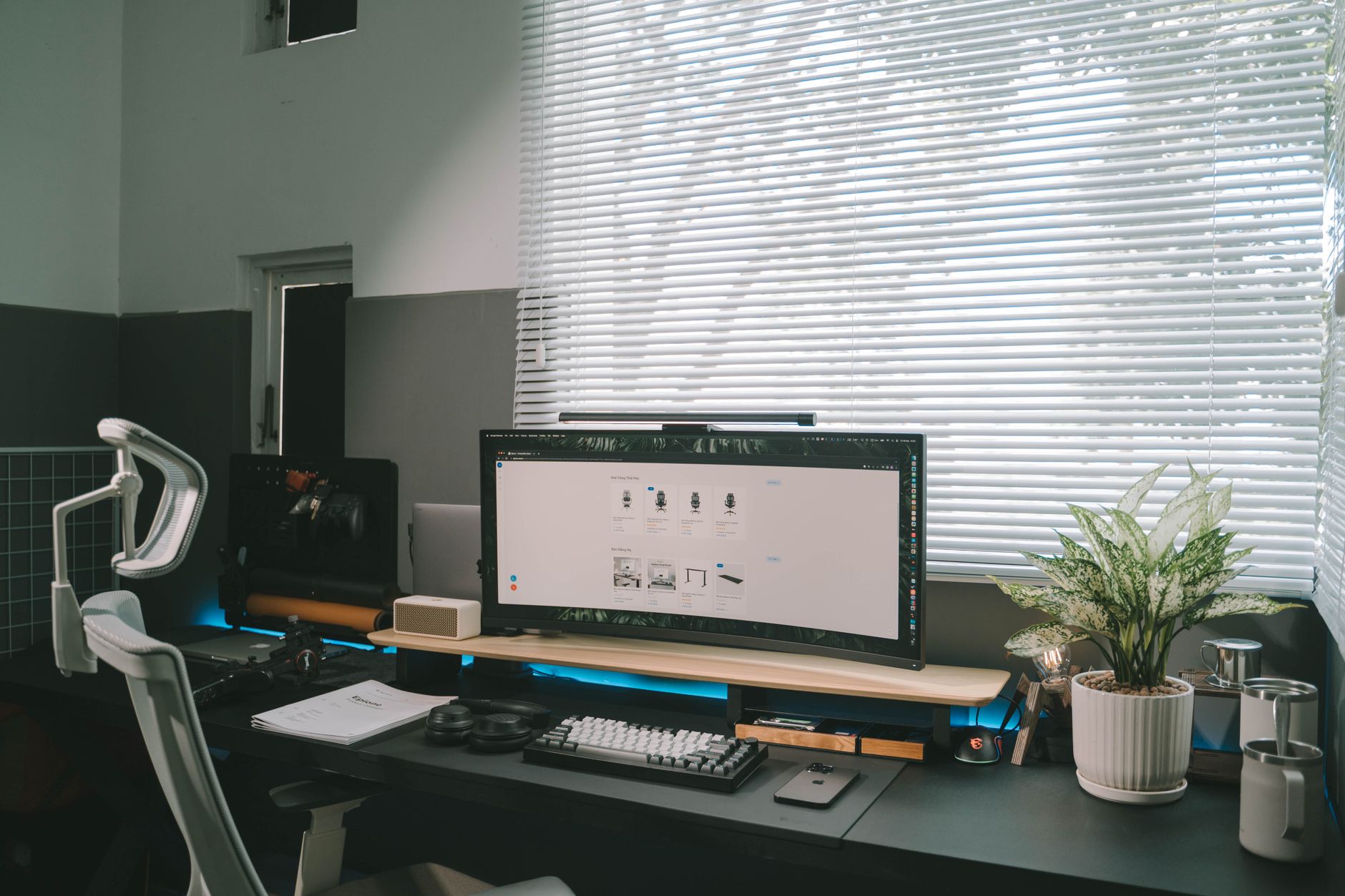 Simple Desk Habits for a Happier Back